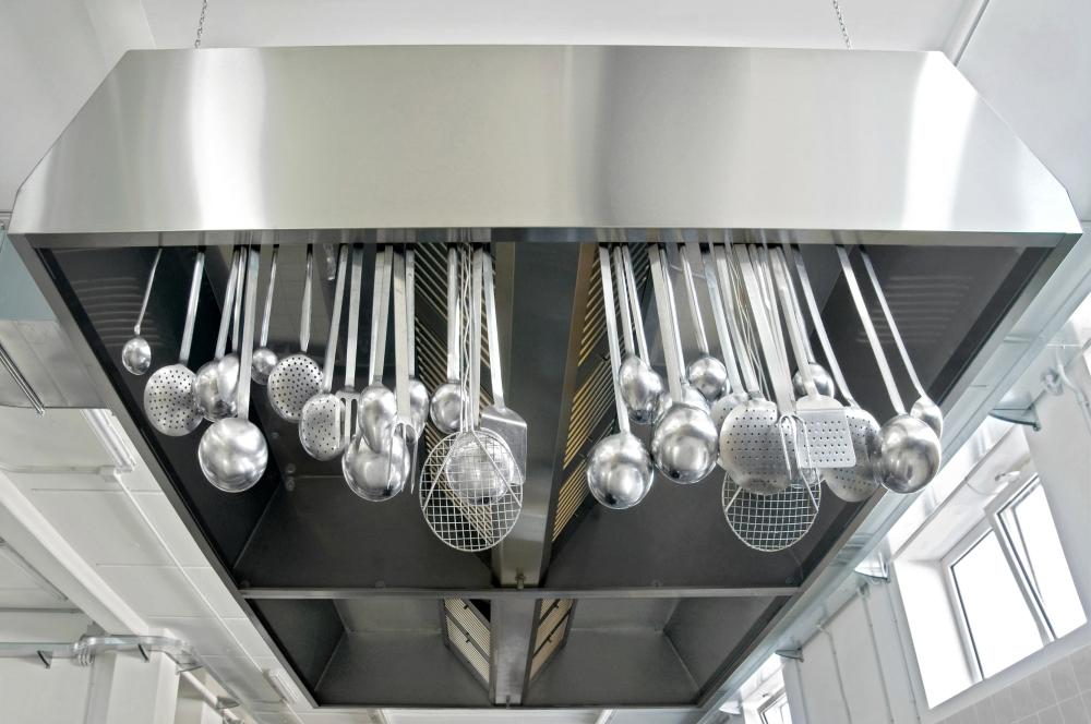 Décapage hotte cuisine